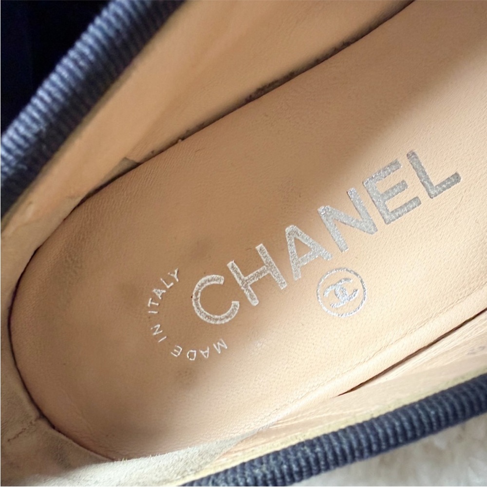 Chanel quilted leather navy bow cap toe CC ballet flats 38 G 26250 - Picture 13 of 14